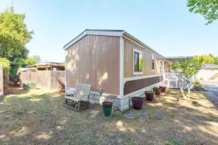 1055 N 5th St, Jacksonville, OR 97530 - Photo 20