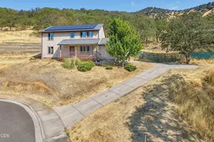 875 Jacoby St, Gold Hill, OR 97525 - Photo 2