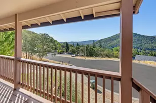 875 Jacoby St, Gold Hill, OR 97525 - Photo 4