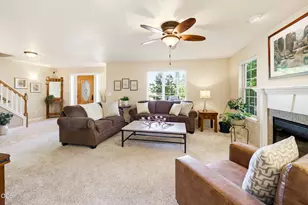 1075 Anglers Pl, Shady Cove, OR 97539 - Photo 14