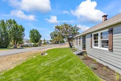 2251 NE Laughlin Road, Prineville, OR 97754 - Photo 2