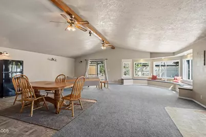 1320 Covina Avenue, Medford, OR 97504 - Photo 8
