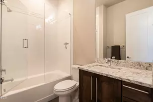 1221 SW Bryanwood Pl, Bend, OR 97702 - Photo 18