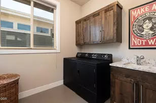 1221 SW Bryanwood Pl, Bend, OR 97702 - Photo 24