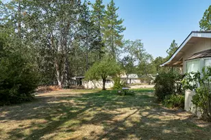 301 Lloyd Dr, Grants Pass, OR 97526 - Photo 36