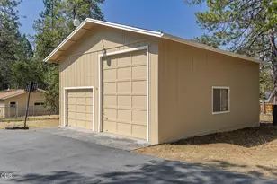 301 Lloyd Dr, Grants Pass, OR 97526 - Photo 30