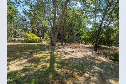 301 Lloyd Drive, Grants Pass, OR 97526 - Photo 38