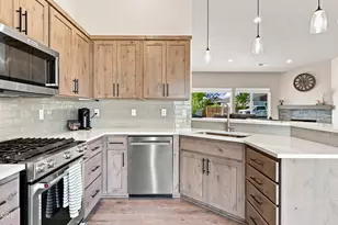 4809 SW Yew Pl, Redmond, OR 97756 - Photo 12