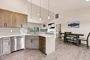 4809 SW Yew Pl, Redmond, OR 97756 - Photo 14