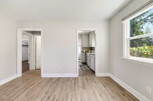 1327 NW Washington Blvd, Grants Pass, OR 97526 - Photo 8