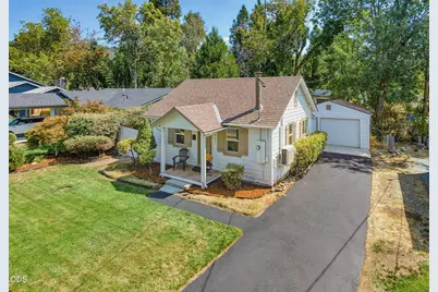 1327 NW Washington Boulevard, Grants Pass, OR 97526 - Photo 26
