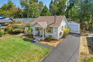 1327 NW Washington Blvd, Grants Pass, OR 97526 - Photo 26
