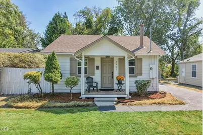 1327 NW Washington Boulevard, Grants Pass, OR 97526 - Photo 2
