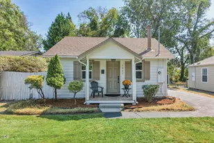 1327 NW Washington Blvd, Grants Pass, OR 97526 - Photo 2