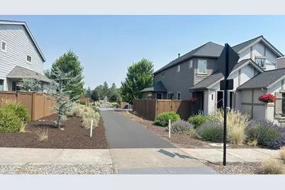 61101 SE Sydney Harbor Drive, Bend, OR 97702 - Photo 48