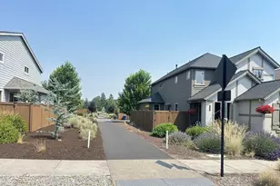 61101 SE Sydney Harbor Dr, Bend, OR 97702 - Photo 48