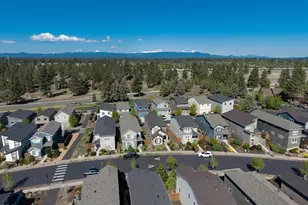 61101 SE Sydney Harbor Dr, Bend, OR 97702 - Photo 38
