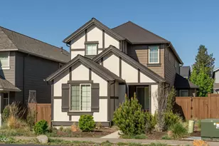 61101 SE Sydney Harbor Dr, Bend, OR 97702 - Photo 4