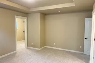 61101 SE Sydney Harbor Dr, Bend, OR 97702 - Photo 18