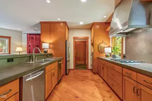 70535 Salal, Sisters, OR 97759 - Photo 16