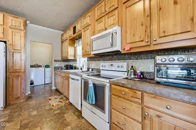 8401 Old Stage Road #UNIT 53, Central Point, OR 97502 - Photo 18