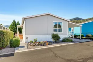 8401 Old Stage Rd, Central Point, OR 97502 - Photo 4