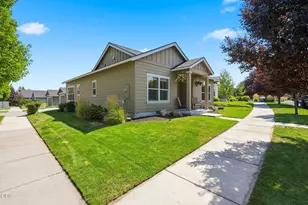 61420 SE Lana Wy, Bend, OR 97702 - Photo 2