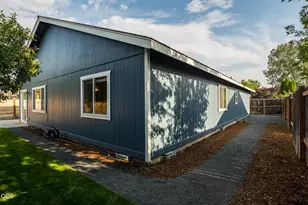 3029 SW Peridot Ave, Redmond, OR 97756 - Photo 20