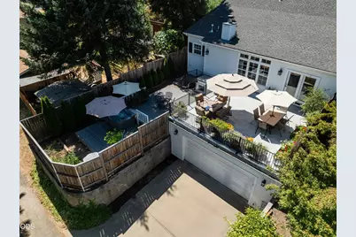 765 Laurel Lane, Jacksonville, OR 97530 - Photo 40