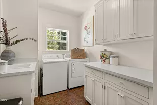 765 Laurel Ln, Jacksonville, OR 97530 - Photo 24