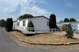 4647 Winter Ave, Klamath Falls, OR 97603 - Photo 2