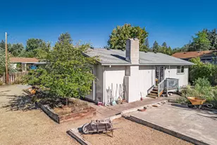 1968 Spring St, Medford, OR 97504 - Photo 42