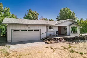1968 Spring St, Medford, OR 97504 - Photo 12