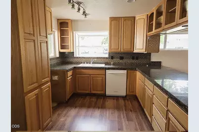 642 Front Street, Klamath Falls, OR 97601 - Photo 4