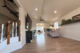 764 NW 19th Pl, Redmond, OR 97756 - Photo 2