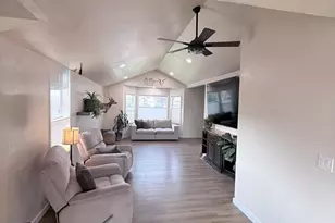764 NW 19th Pl, Redmond, OR 97756 - Photo 6