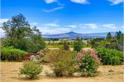 2657 Old Stage Road, Central Point, OR 97502 - Photo 2