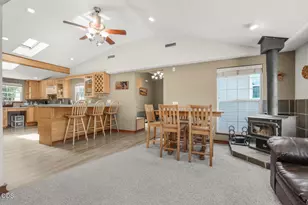 216 Terrace Dr, Glide, OR 97443 - Photo 4