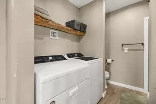 216 Terrace Dr, Glide, OR 97443 - Photo 32
