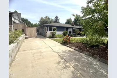 349 Lindero, Medford, OR 97504 - Photo 68