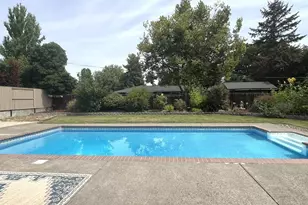 349 Lindero, Medford, OR 97504 - Photo 46