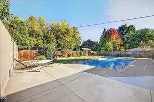 349 Lindero, Medford, OR 97504 - Photo 60