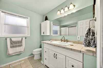 349 Lindero, Medford, OR 97504 - Photo 36