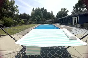 349 Lindero, Medford, OR 97504 - Photo 58