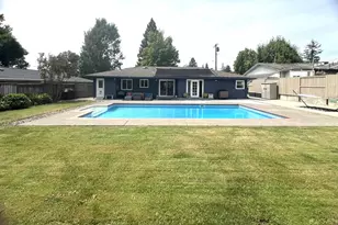 349 Lindero, Medford, OR 97504 - Photo 52