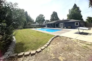 349 Lindero, Medford, OR 97504 - Photo 56