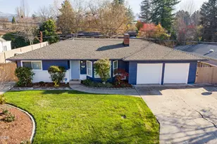 349 Lindero, Medford, OR 97504 - Photo 6