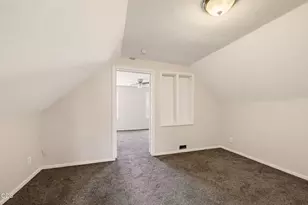 2082 NE Fairview Ave, Grants Pass, OR 97526 - Photo 22