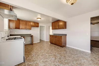 2082 NE Fairview Avenue, Grants Pass, OR 97526 - Photo 10