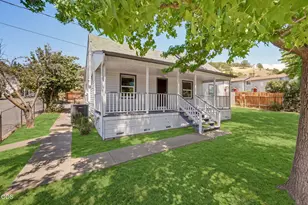 2082 NE Fairview Ave, Grants Pass, OR 97526 - Photo 2